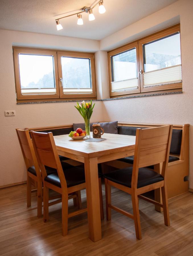 Haus Raggl Appartement Landeck Buitenkant foto
